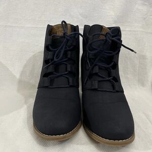 Booties Nautica Women's waterlines wedges ankle lace up navy blue size 7.5